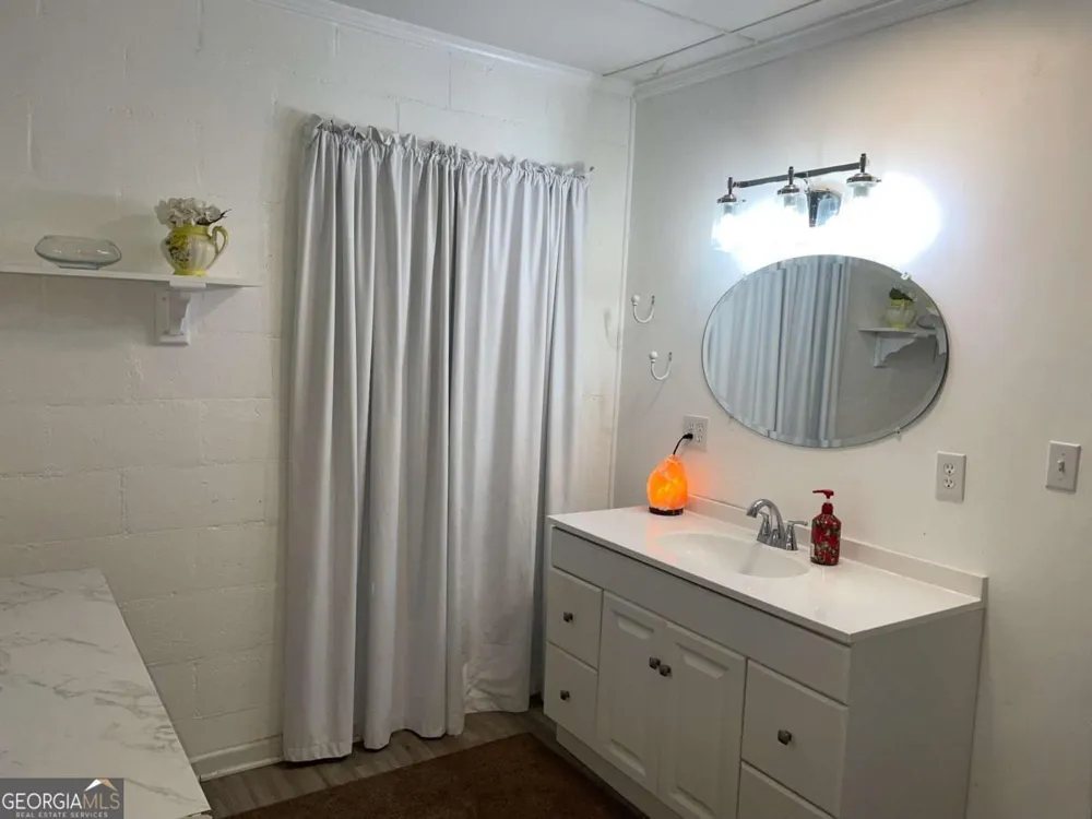 129 E Brumby ST Reidsville, GA 30453
