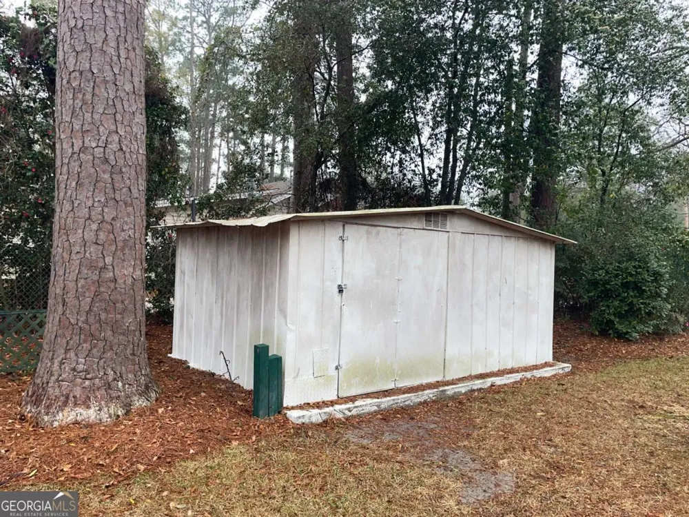 129 E Brumby ST Reidsville, GA 30453