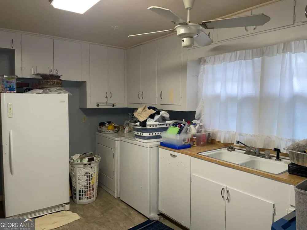129 E Brumby ST Reidsville, GA 30453
