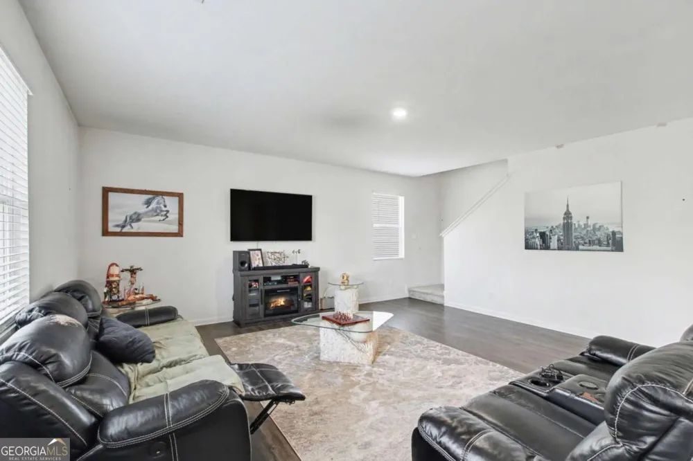 367 Hughes LN Pendergrass, GA 30567