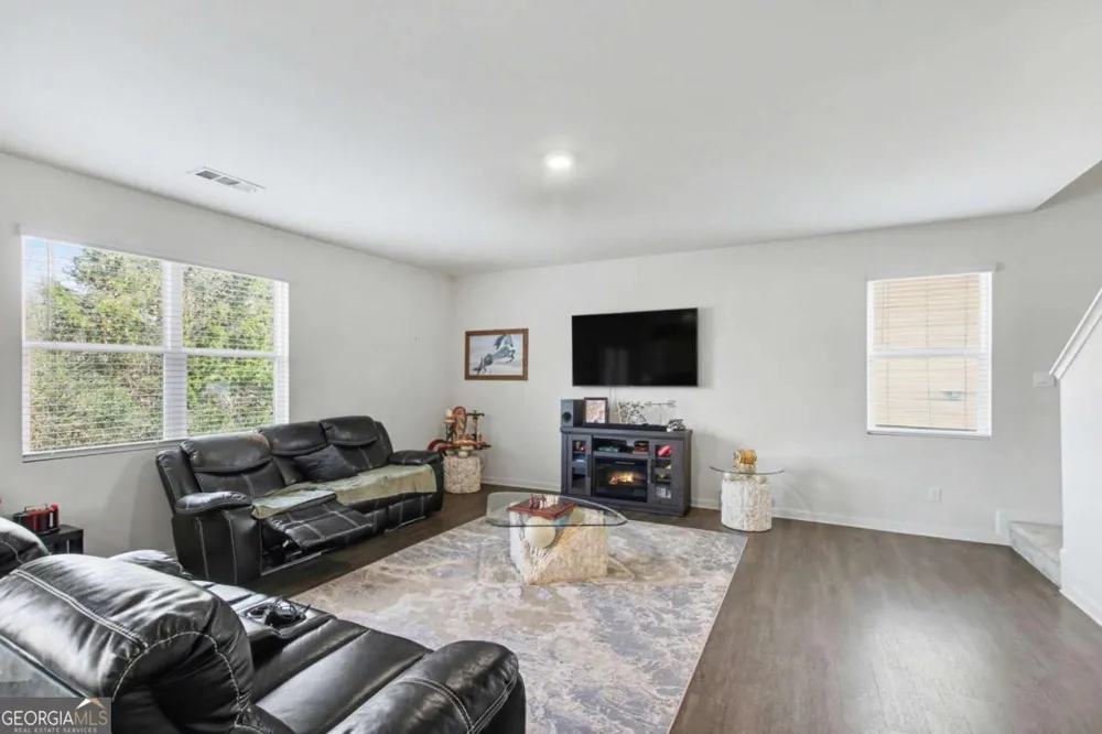 367 Hughes LN Pendergrass, GA 30567