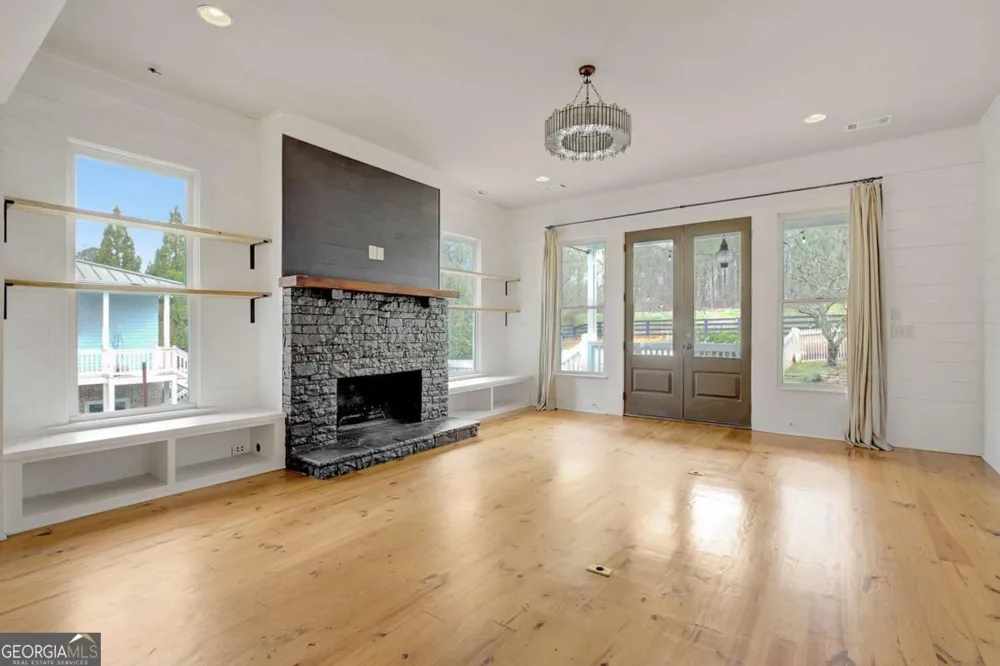 10559 Serenbe LN Chattahoochee Hills, GA 30268