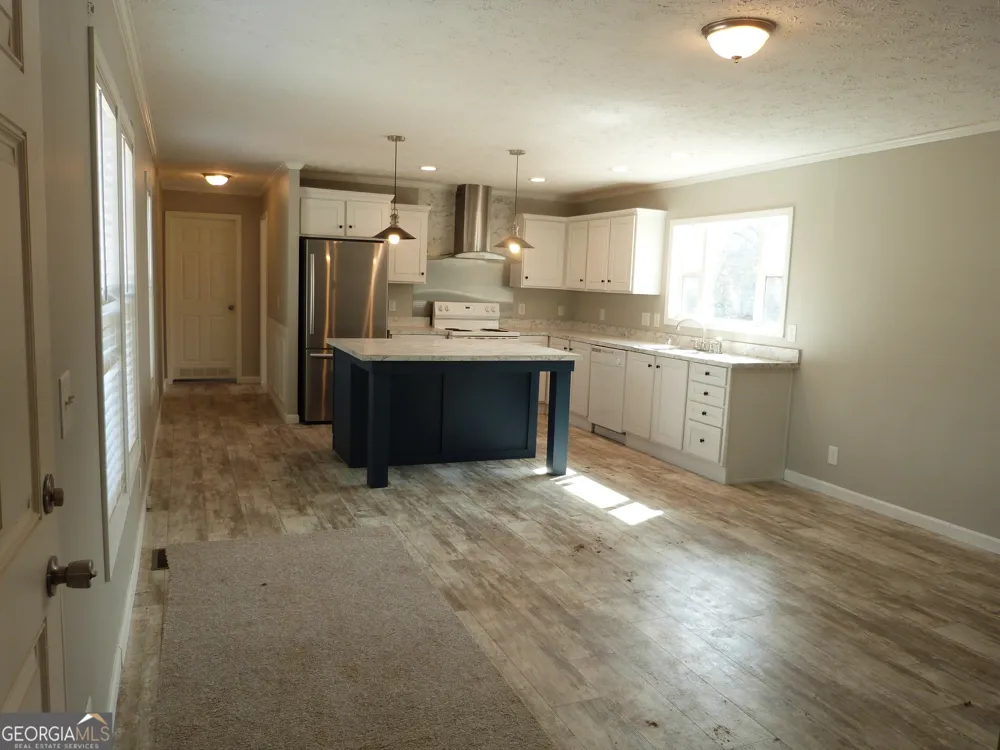 116 1st AVE Twin City, GA 30471