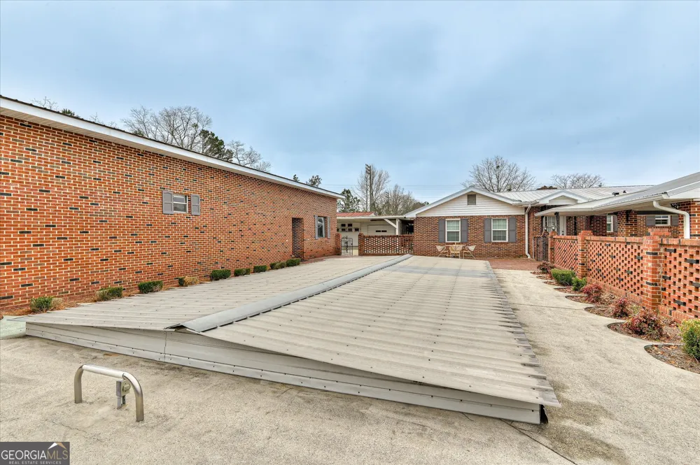 1690 Wrens HWY Thomson, GA 30824