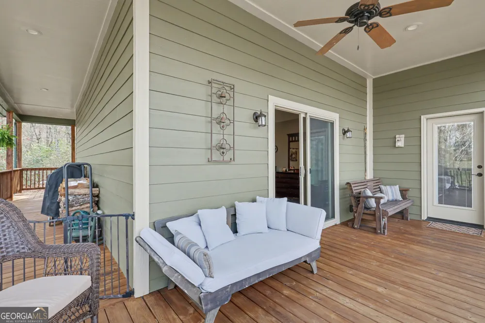 421 Hickory Nut Mtn Tallulah Falls, GA 30573