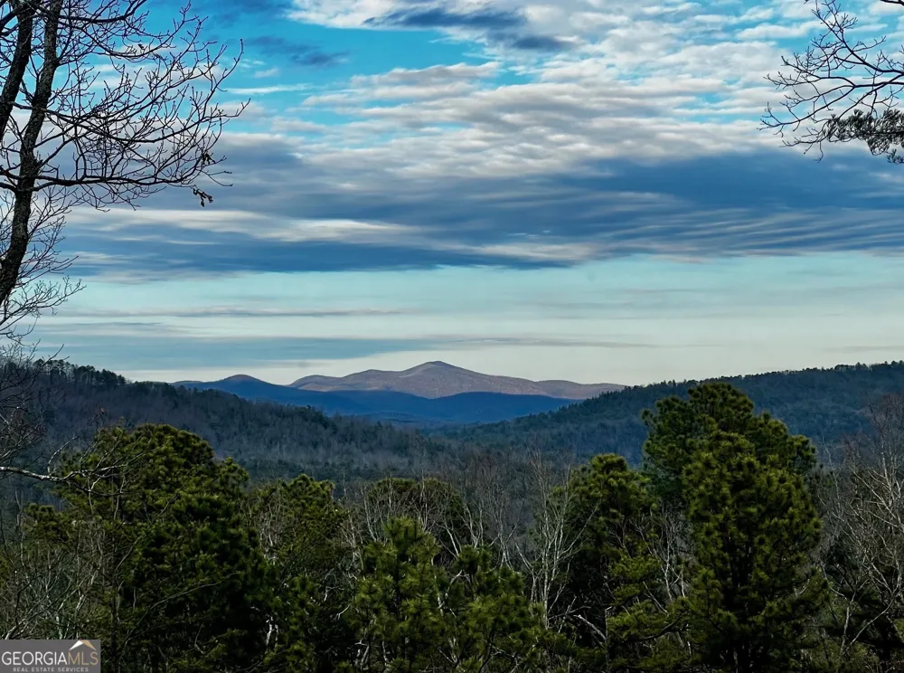 421 Hickory Nut Mtn Tallulah Falls, GA 30573