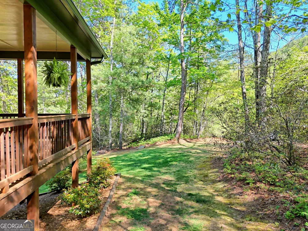 421 Hickory Nut Mtn Tallulah Falls, GA 30573
