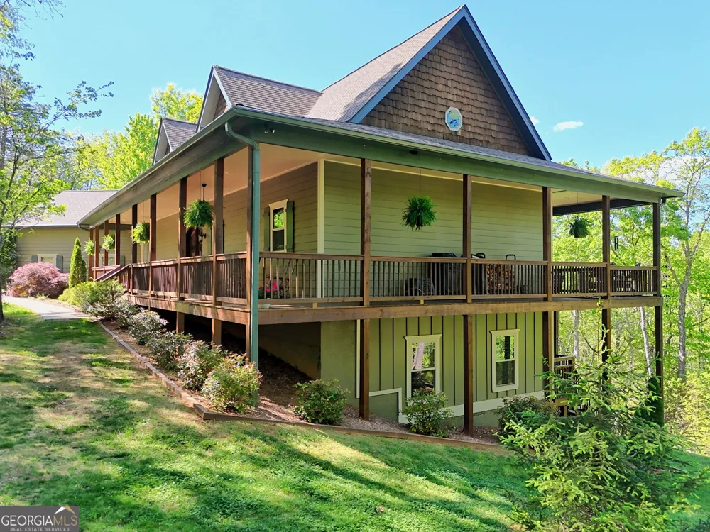 421 Hickory Nut Mtn Tallulah Falls, GA 30573