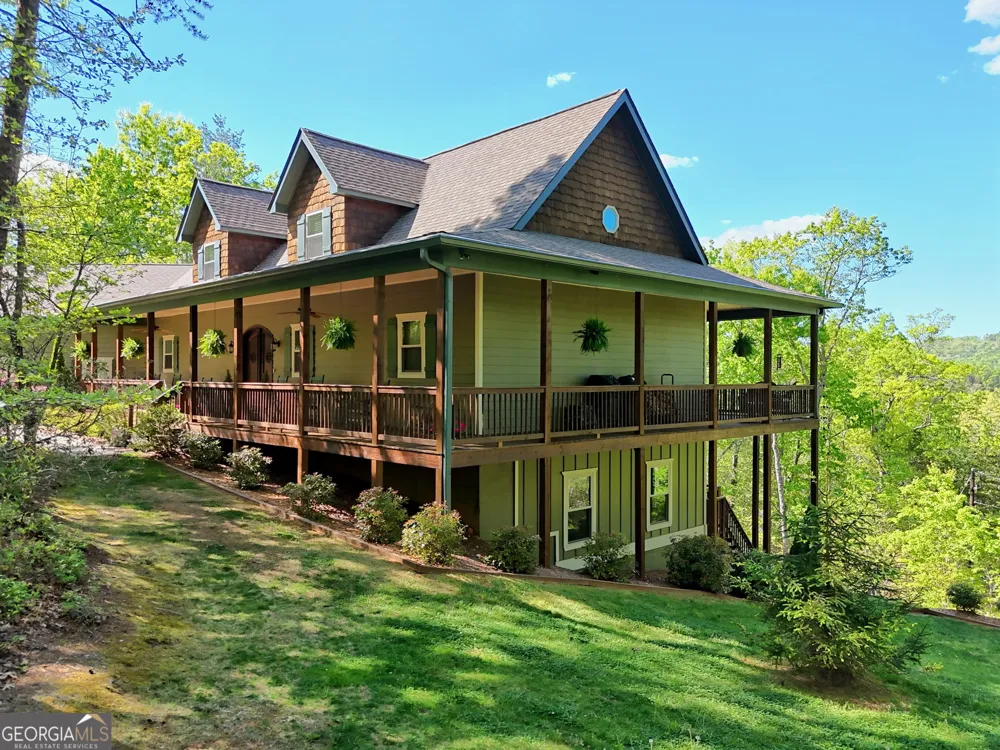 421 Hickory Nut Mtn Tallulah Falls, GA 30573
