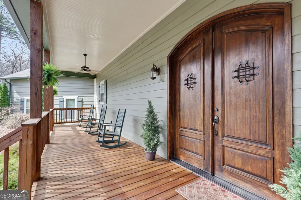 421 Hickory Nut Mtn Tallulah Falls, GA 30573