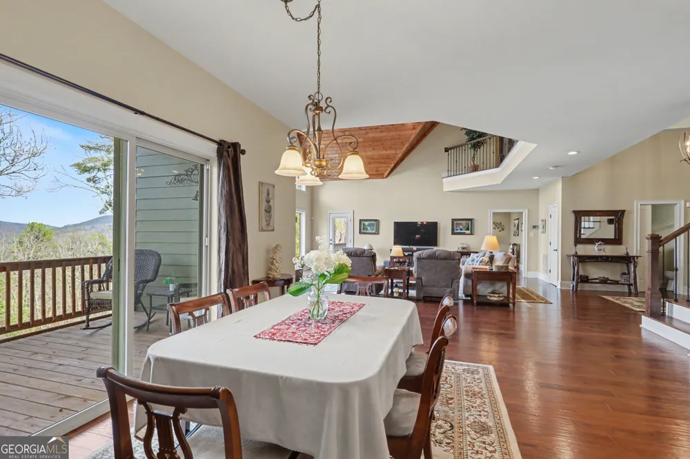 421 Hickory Nut Mtn Tallulah Falls, GA 30573