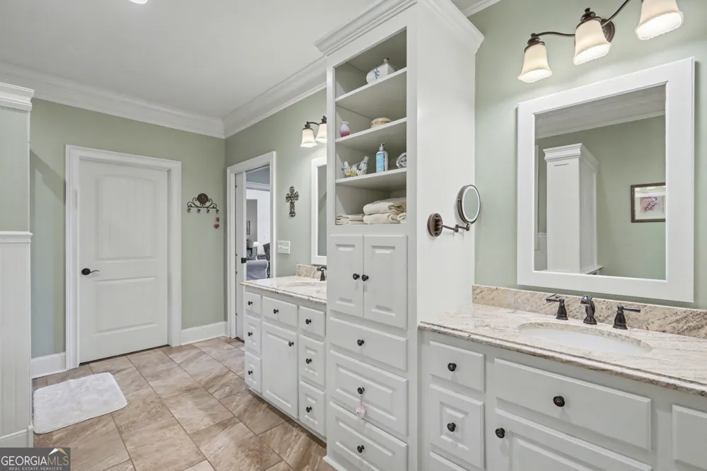 421 Hickory Nut Mtn Tallulah Falls, GA 30573