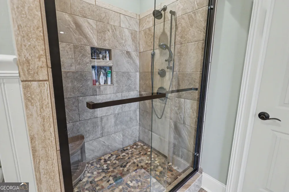 421 Hickory Nut Mtn Tallulah Falls, GA 30573