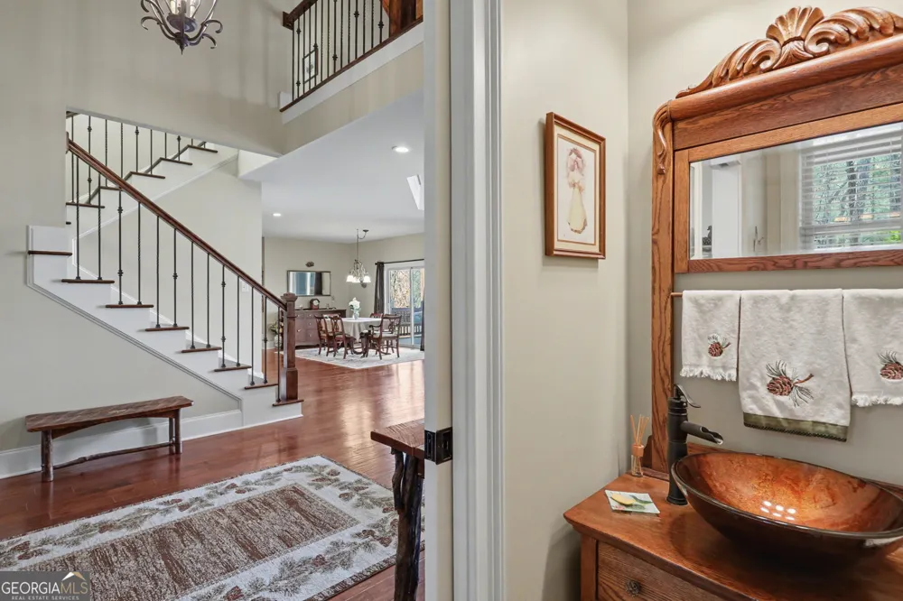 421 Hickory Nut Mtn Tallulah Falls, GA 30573