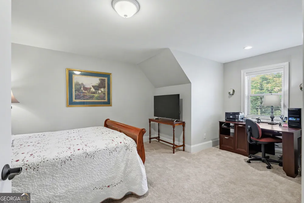 421 Hickory Nut Mtn Tallulah Falls, GA 30573