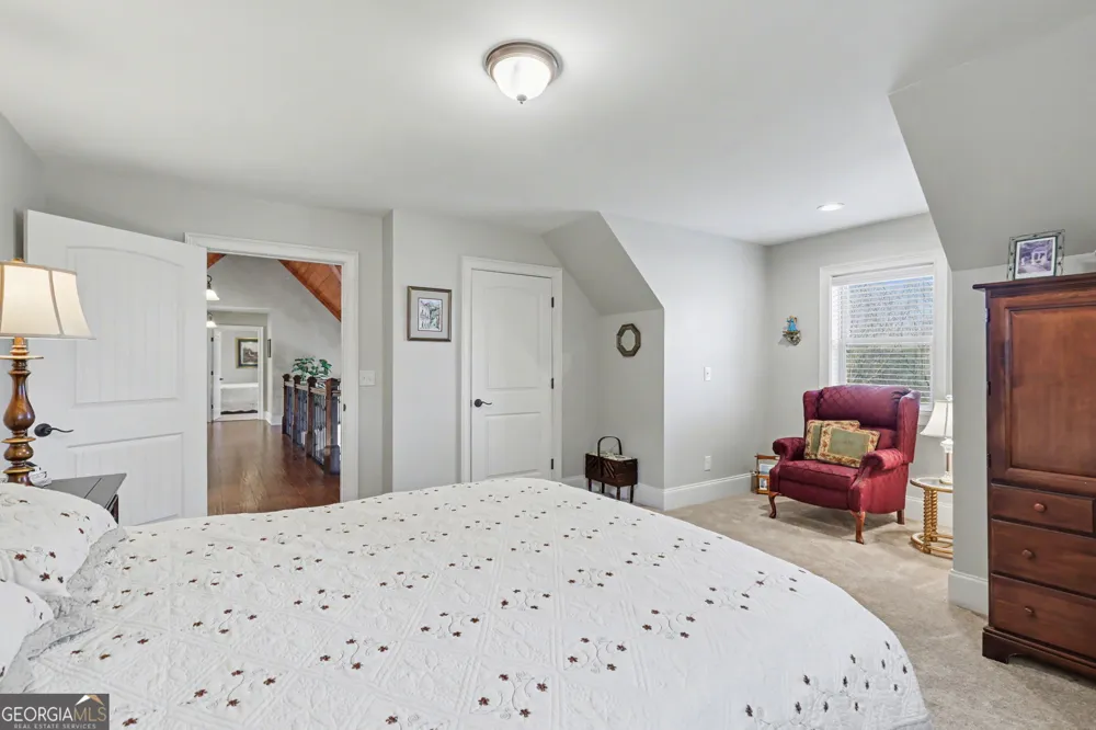 421 Hickory Nut Mtn Tallulah Falls, GA 30573