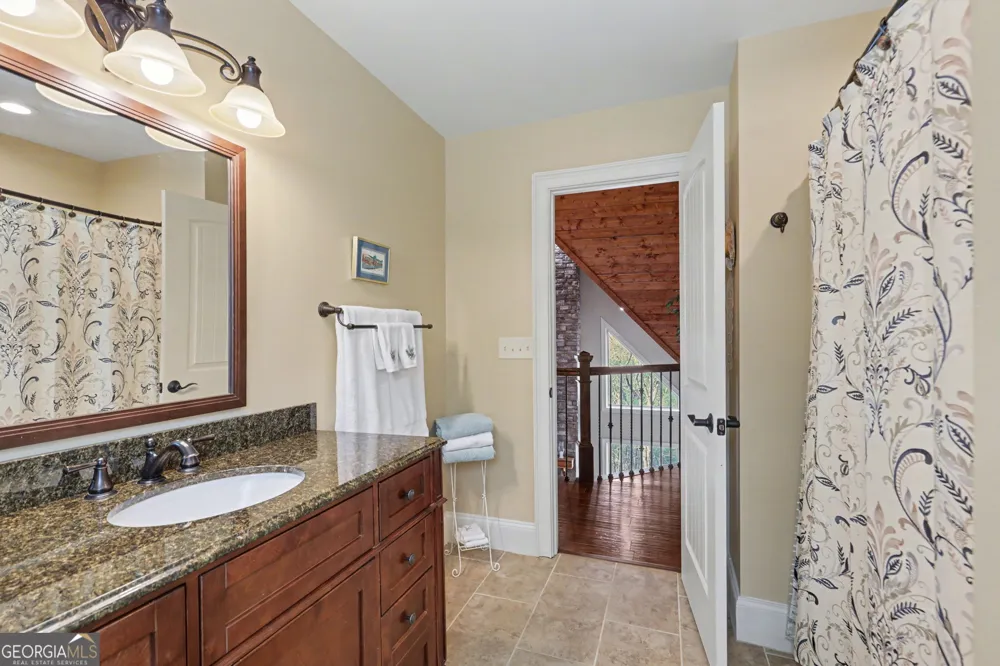 421 Hickory Nut Mtn Tallulah Falls, GA 30573