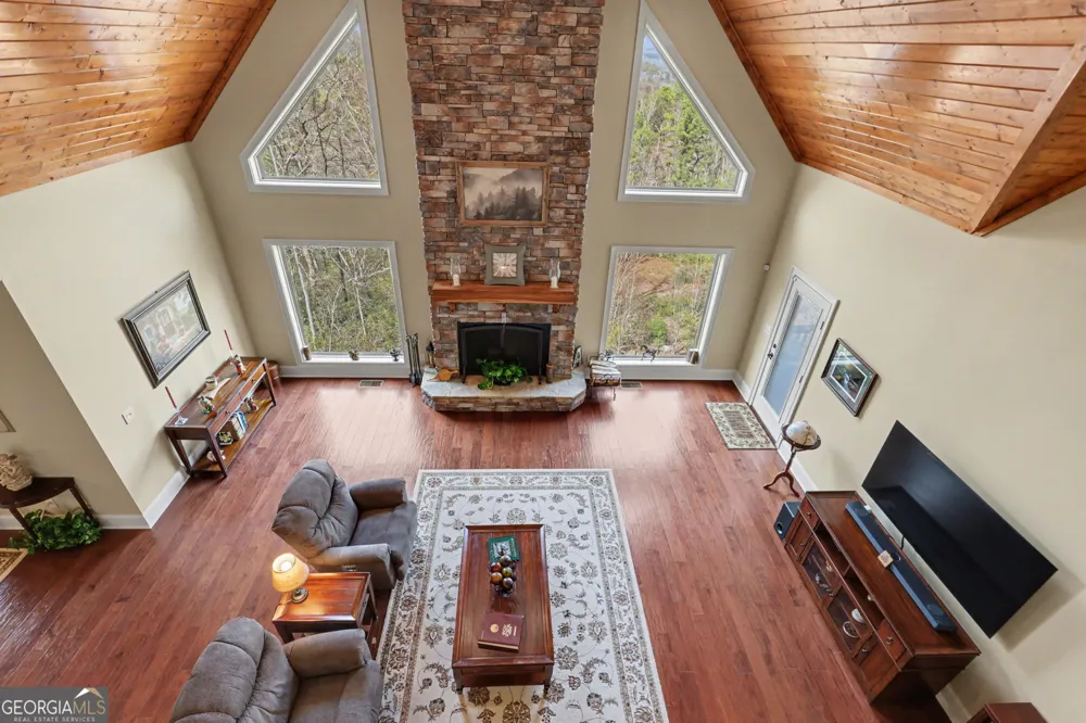 421 Hickory Nut Mtn Tallulah Falls, GA 30573