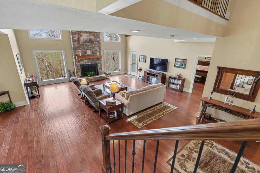 421 Hickory Nut Mtn Tallulah Falls, GA 30573