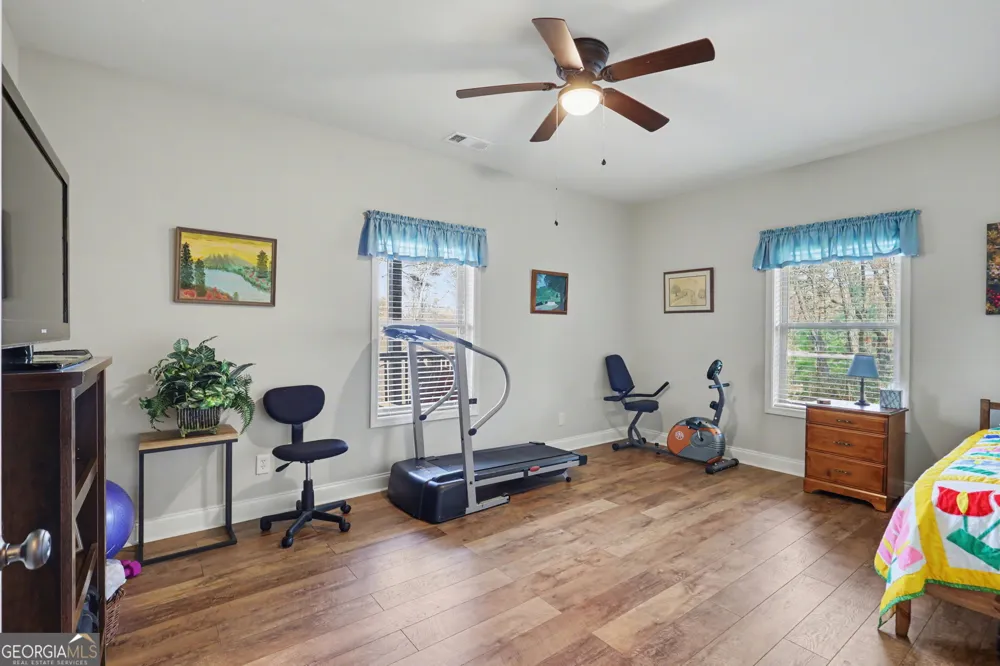 421 Hickory Nut Mtn Tallulah Falls, GA 30573