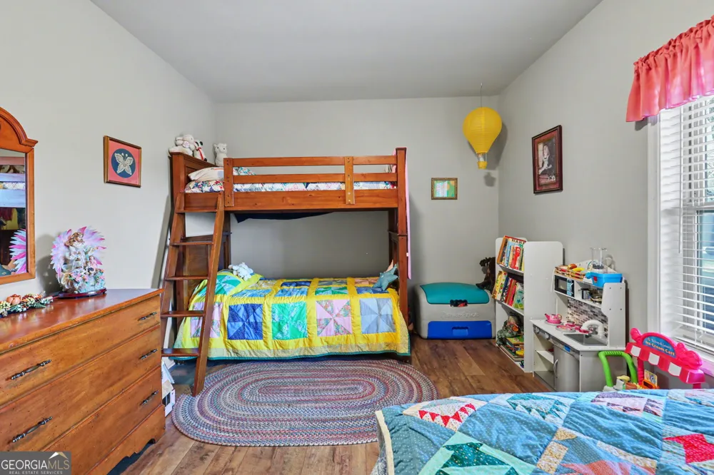 421 Hickory Nut Mtn Tallulah Falls, GA 30573