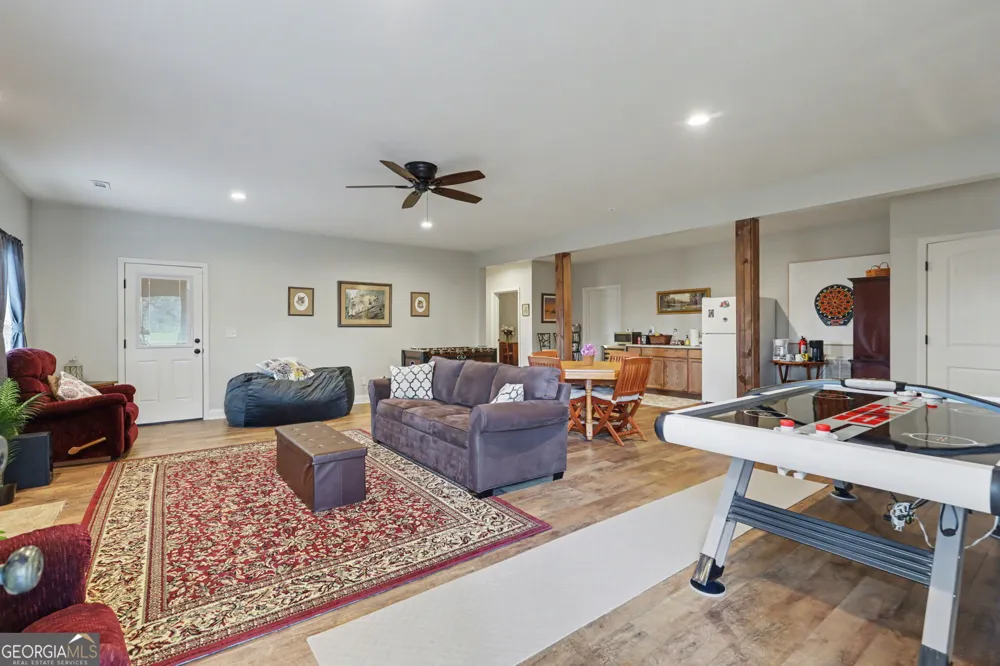 421 Hickory Nut Mtn Tallulah Falls, GA 30573