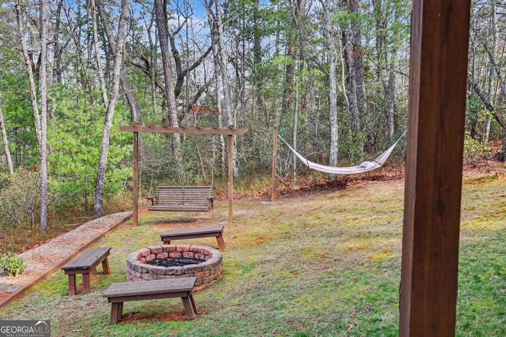 421 Hickory Nut Mtn Tallulah Falls, GA 30573