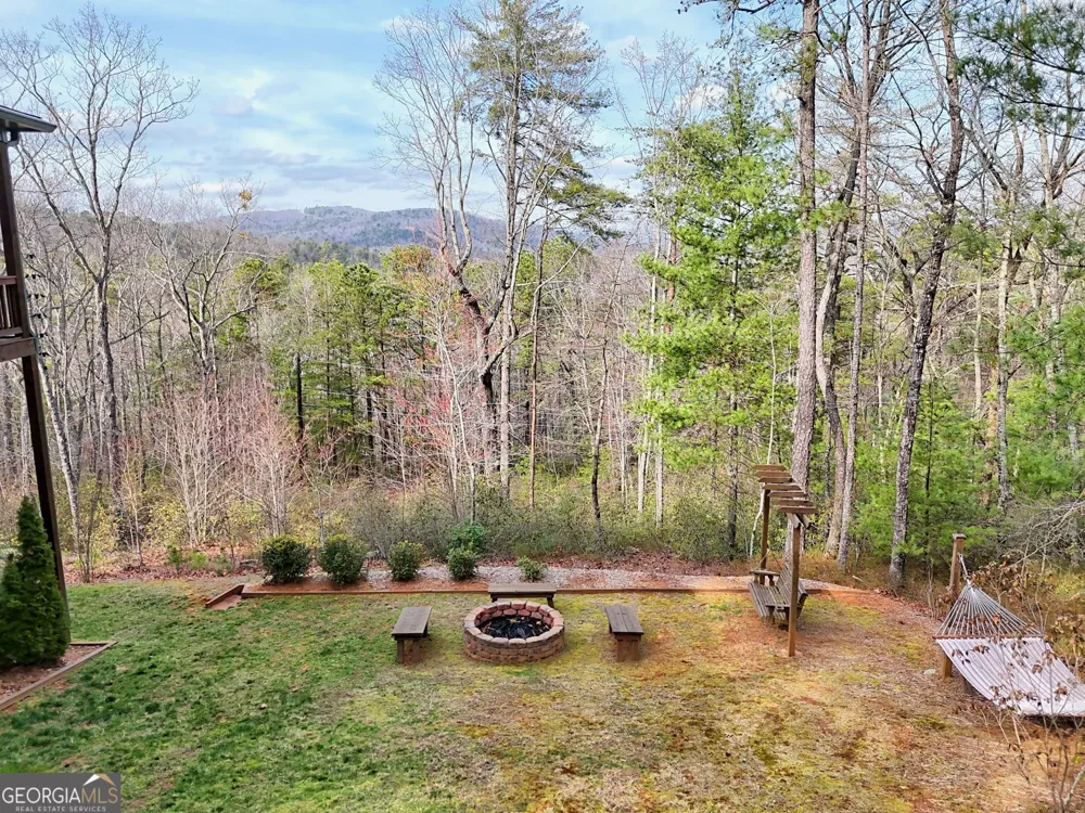421 Hickory Nut Mtn Tallulah Falls, GA 30573