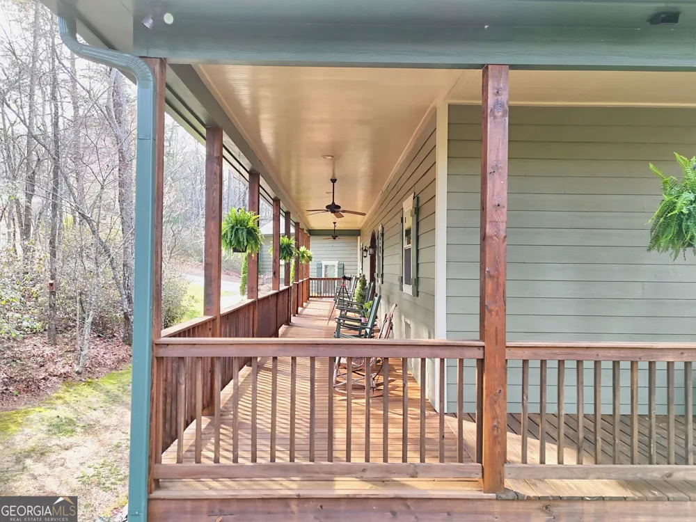 421 Hickory Nut Mtn Tallulah Falls, GA 30573
