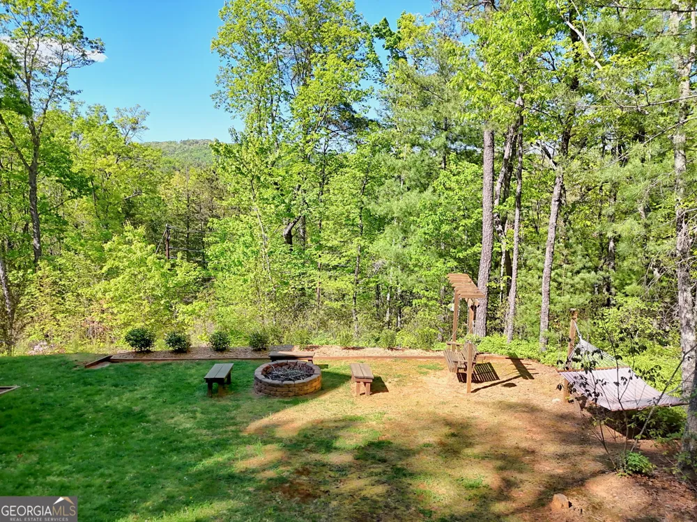 421 Hickory Nut Mtn Tallulah Falls, GA 30573