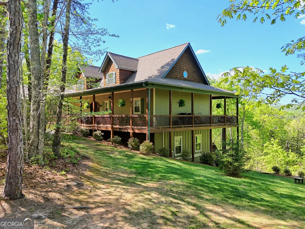 421 Hickory Nut Mtn Tallulah Falls, GA 30573