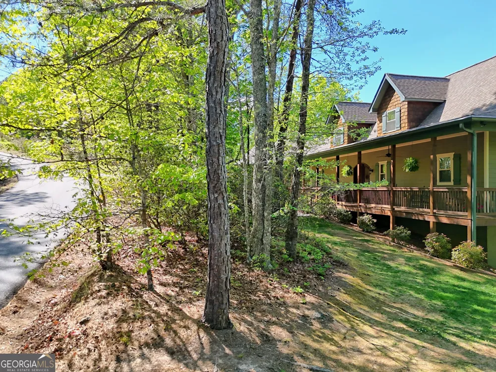 421 Hickory Nut Mtn Tallulah Falls, GA 30573