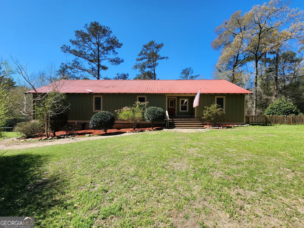 162 Bacon ST Irwinton, GA 31042
