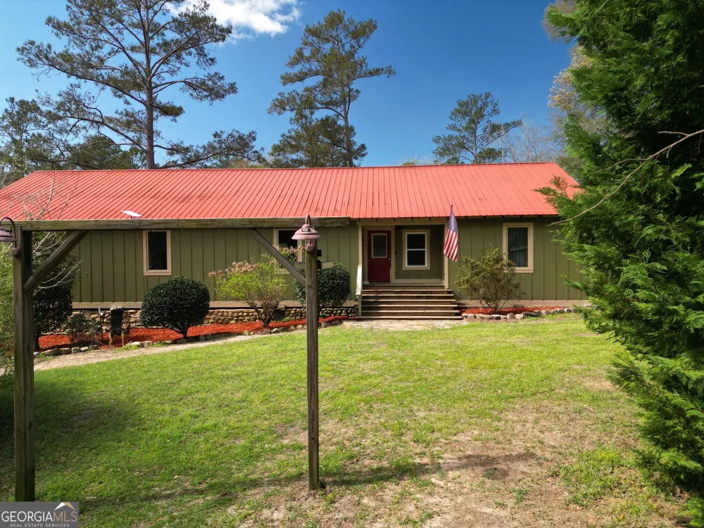 162 Bacon ST Irwinton, GA 31042