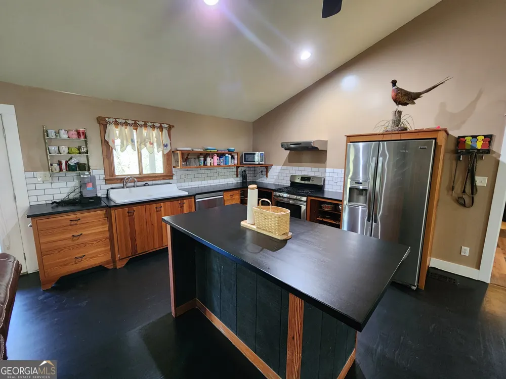 162 Bacon ST Irwinton, GA 31042