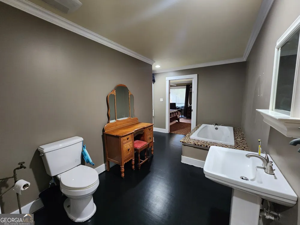 162 Bacon ST Irwinton, GA 31042