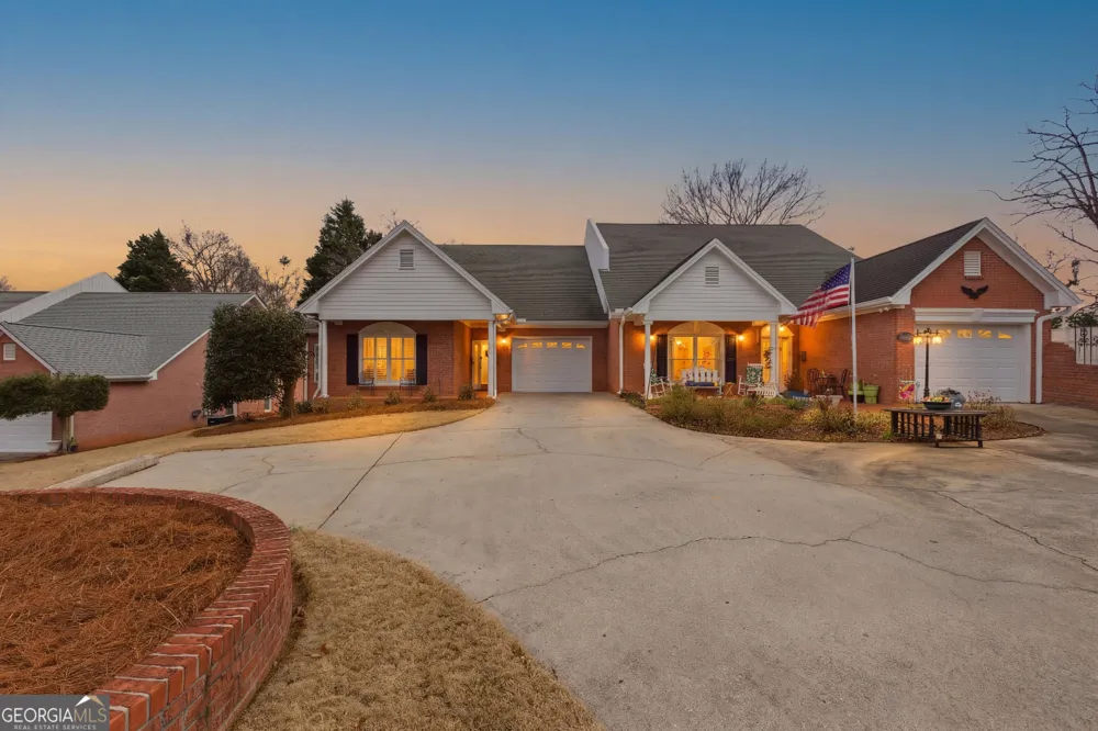 22 Green Hill PL Toccoa, GA 30577