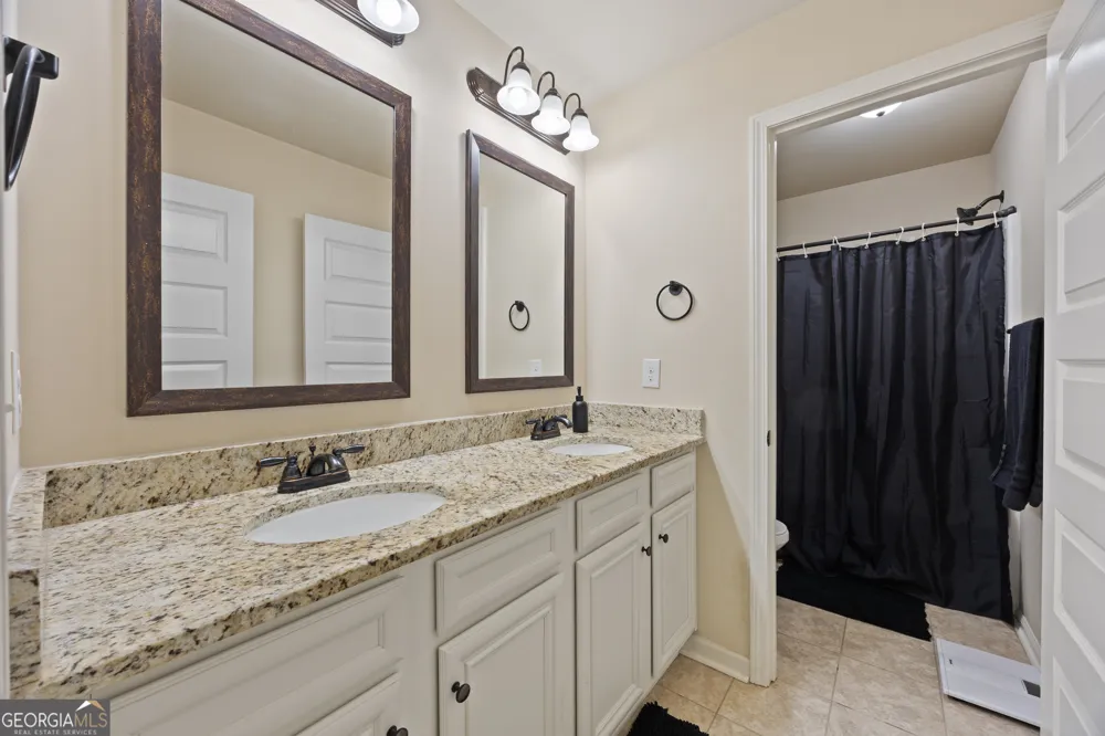 170 Homestead CIR Forsyth, GA 31029