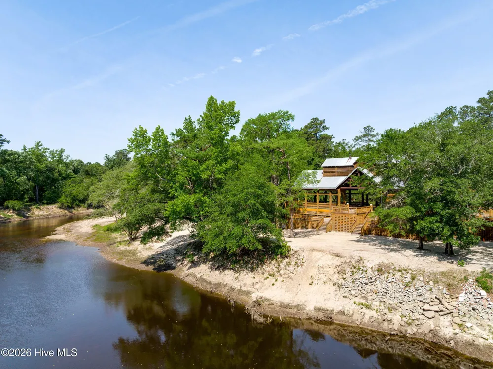 178 Maple Creek Drive Wallace, NC 28466