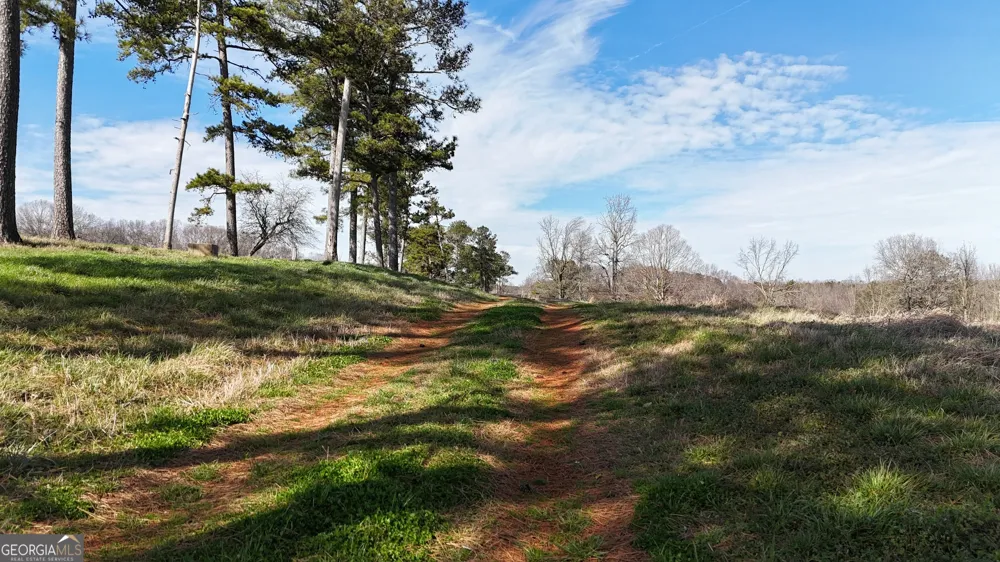 21 Jess LN Commerce, GA 30530