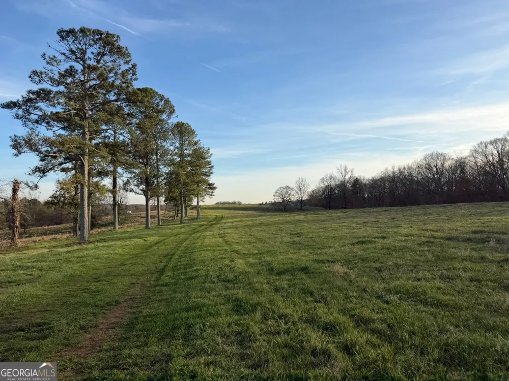 21 Jess LN Commerce, GA 30530