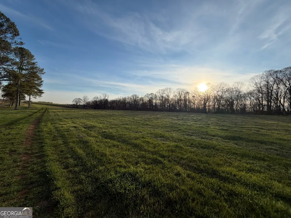 21 Jess LN Commerce, GA 30530