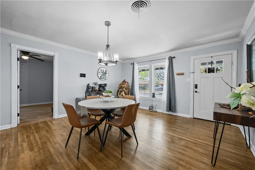 309 Reynolds Avenue Taft, TX 78390