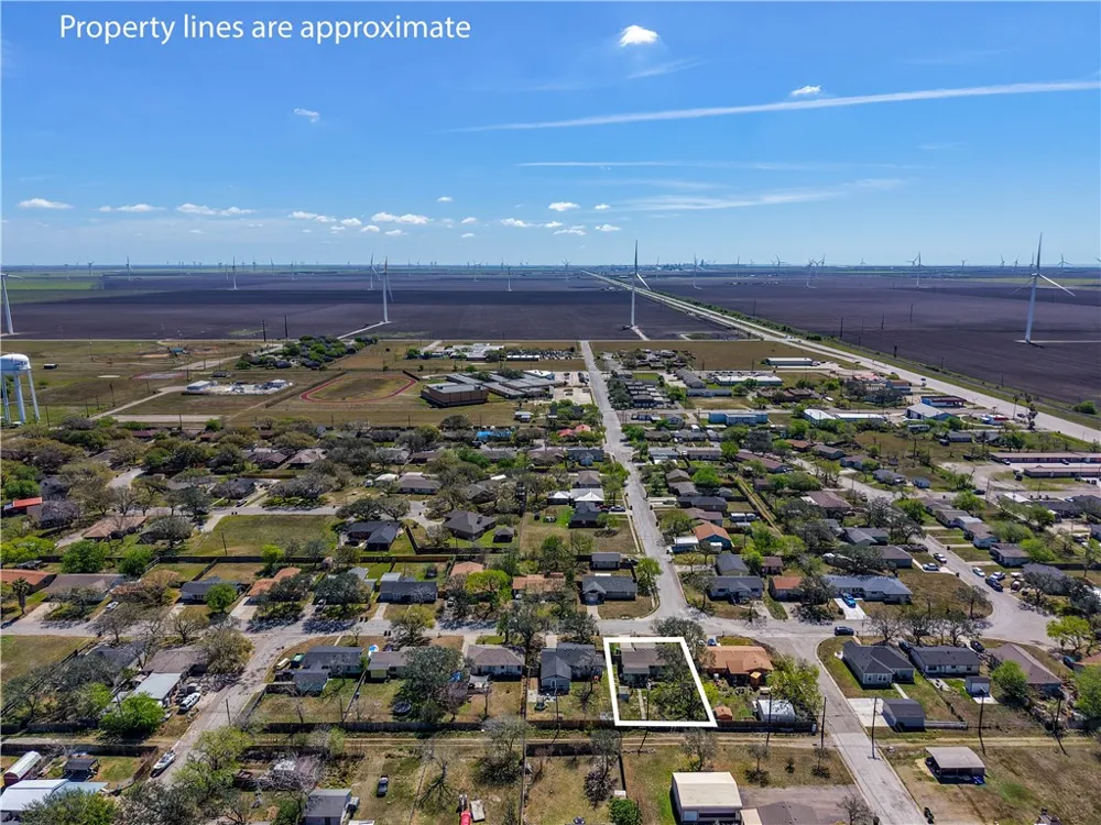 309 Reynolds Avenue Taft, TX 78390
