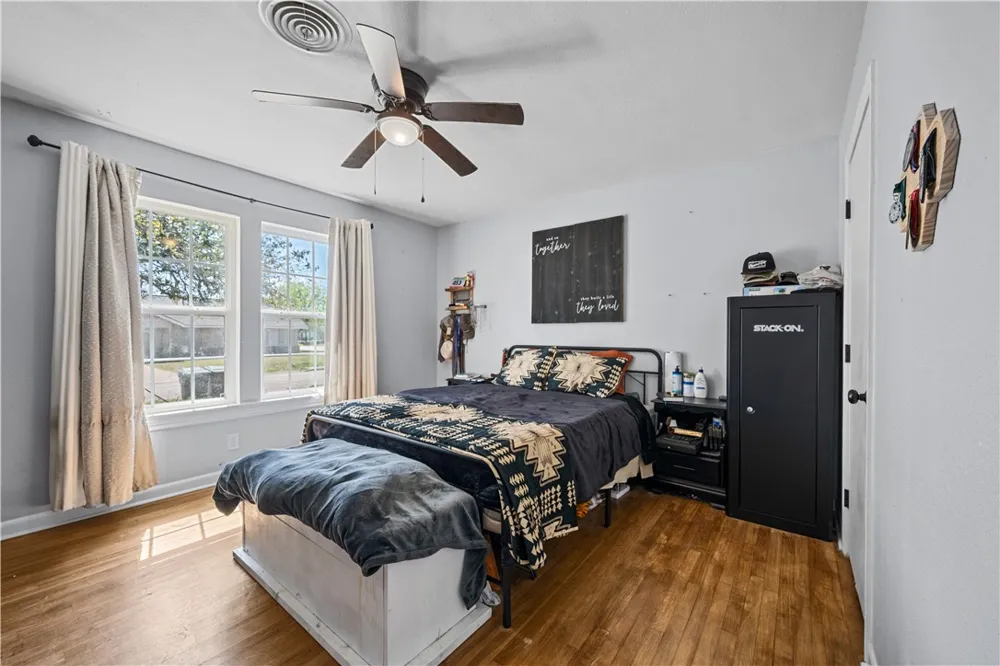 309 Reynolds Avenue Taft, TX 78390