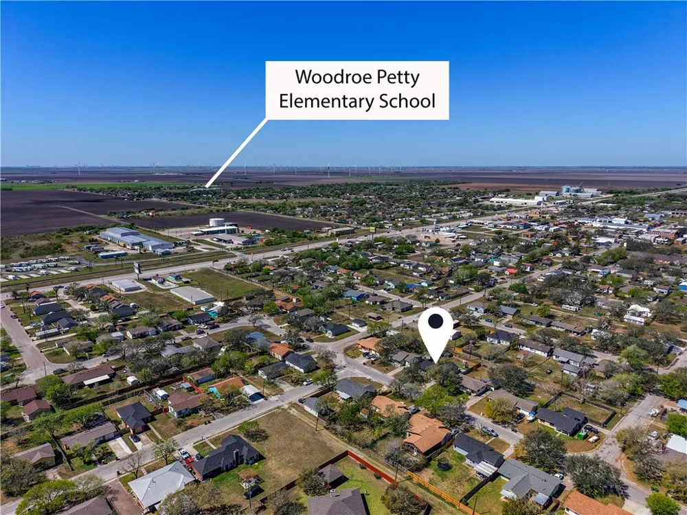 309 Reynolds Avenue Taft, TX 78390