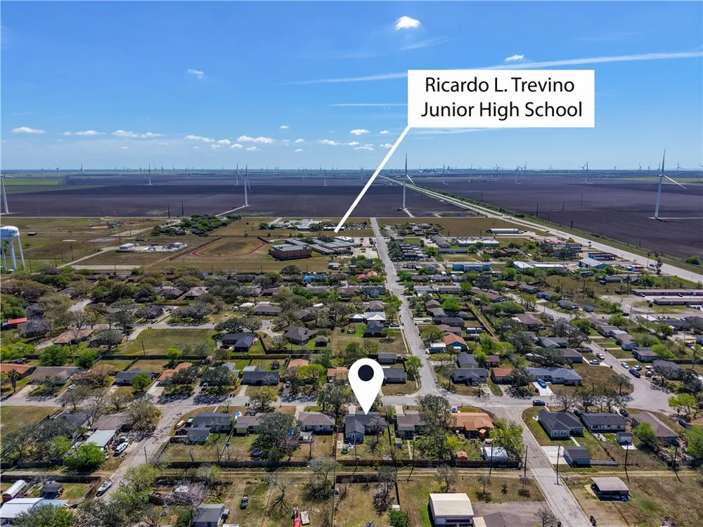 309 Reynolds Avenue Taft, TX 78390