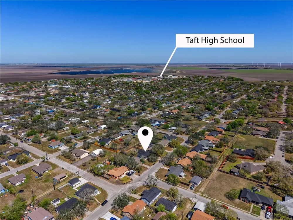 309 Reynolds Avenue Taft, TX 78390