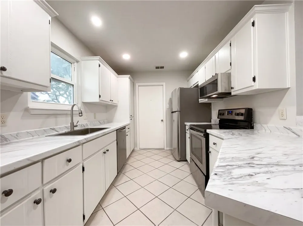 2175 Timberleaf Ingleside, TX 78362