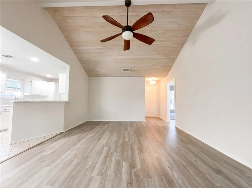 2175 Timberleaf Ingleside, TX 78362